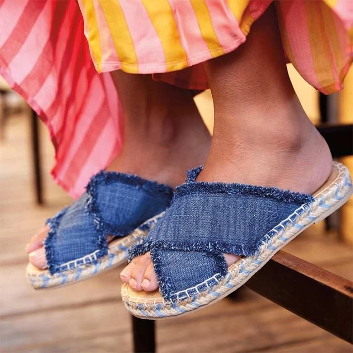 Minnetonka Moccasin "Pepper" Casual Sandal - Image 6